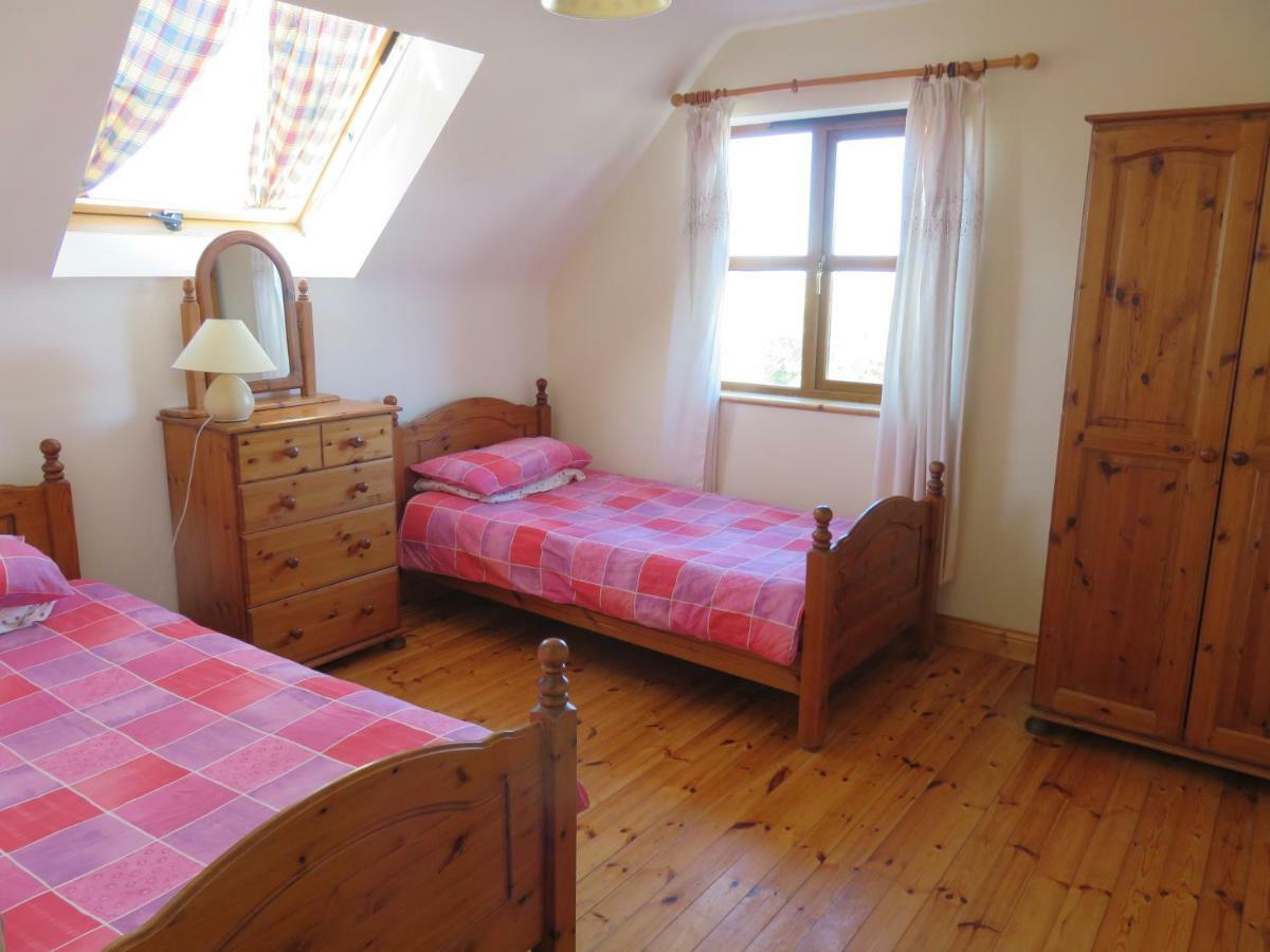 Letterfrack Mountain Farm Cottage On Farm In Village Centre 외부 사진